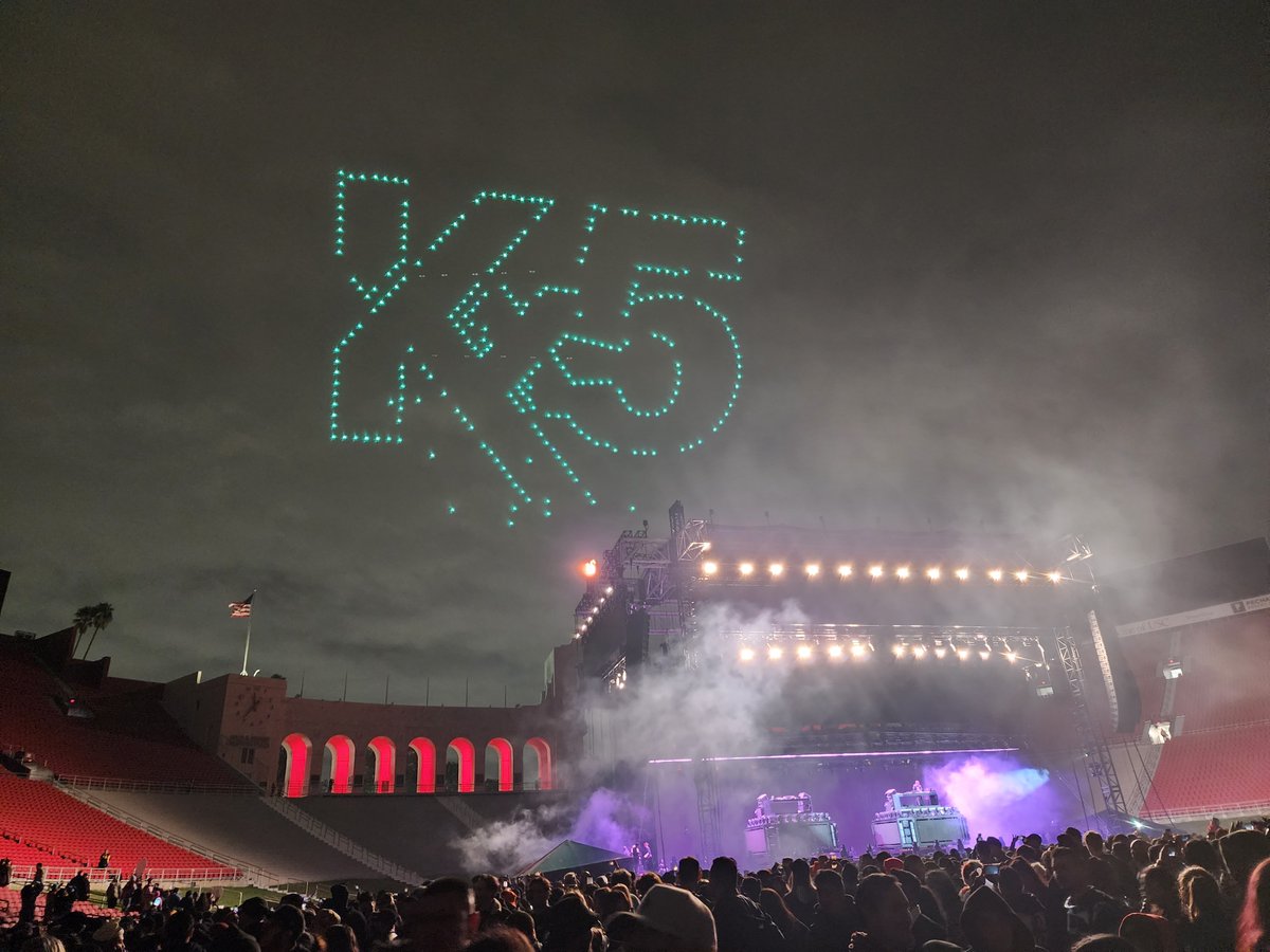 czarcruise's tweet photo. Mark @kx5official at the #LAColiseum as one of the best sets of the year. Even with the slight technical hiccup haha. https://t.co/bBSbdxIysV