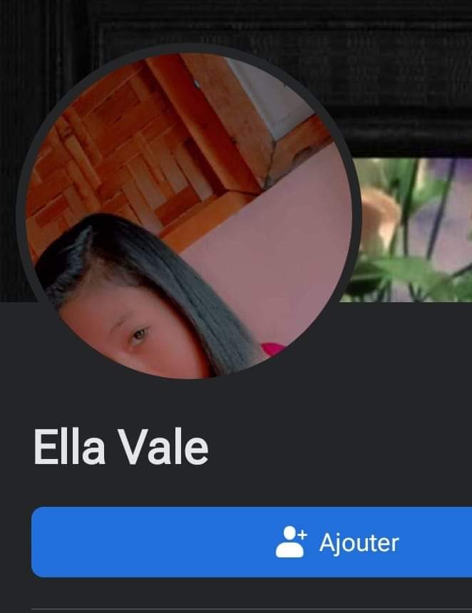 Qu'es ce qu'elle a de plus à offrir que les autres?
Elle :