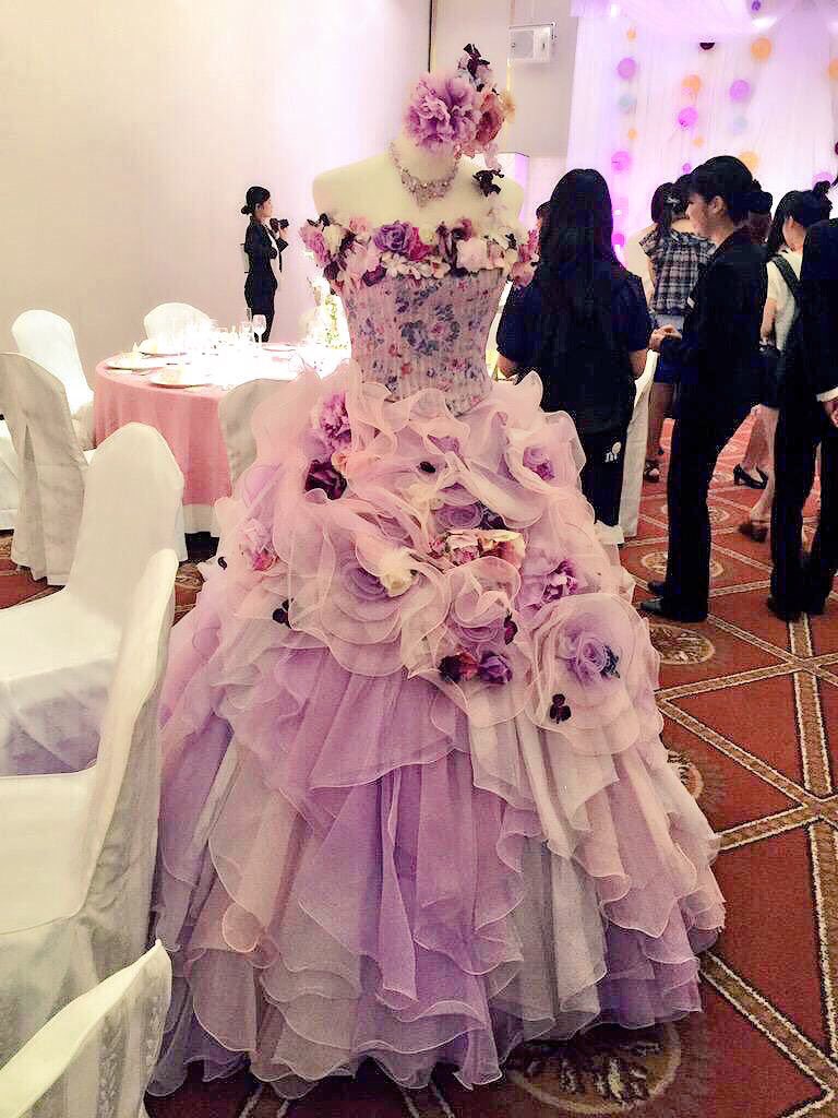 I15503785's tweet photo. ラプンツェルの結婚式可愛いすぎる💒👰❣️

いいと思ったらRT😳✨💕❤️ https://t.co/ayr8lyHaIt