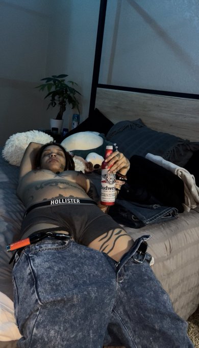 Drunk #nsanejane https://t.co/uhxBjxT8ZD<a href="/tag/nsanejane"class="tags">#nsanejane</a>