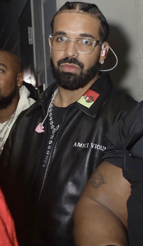 Drake Charts βΆπ
on Twitter "Drake in Atlanta"