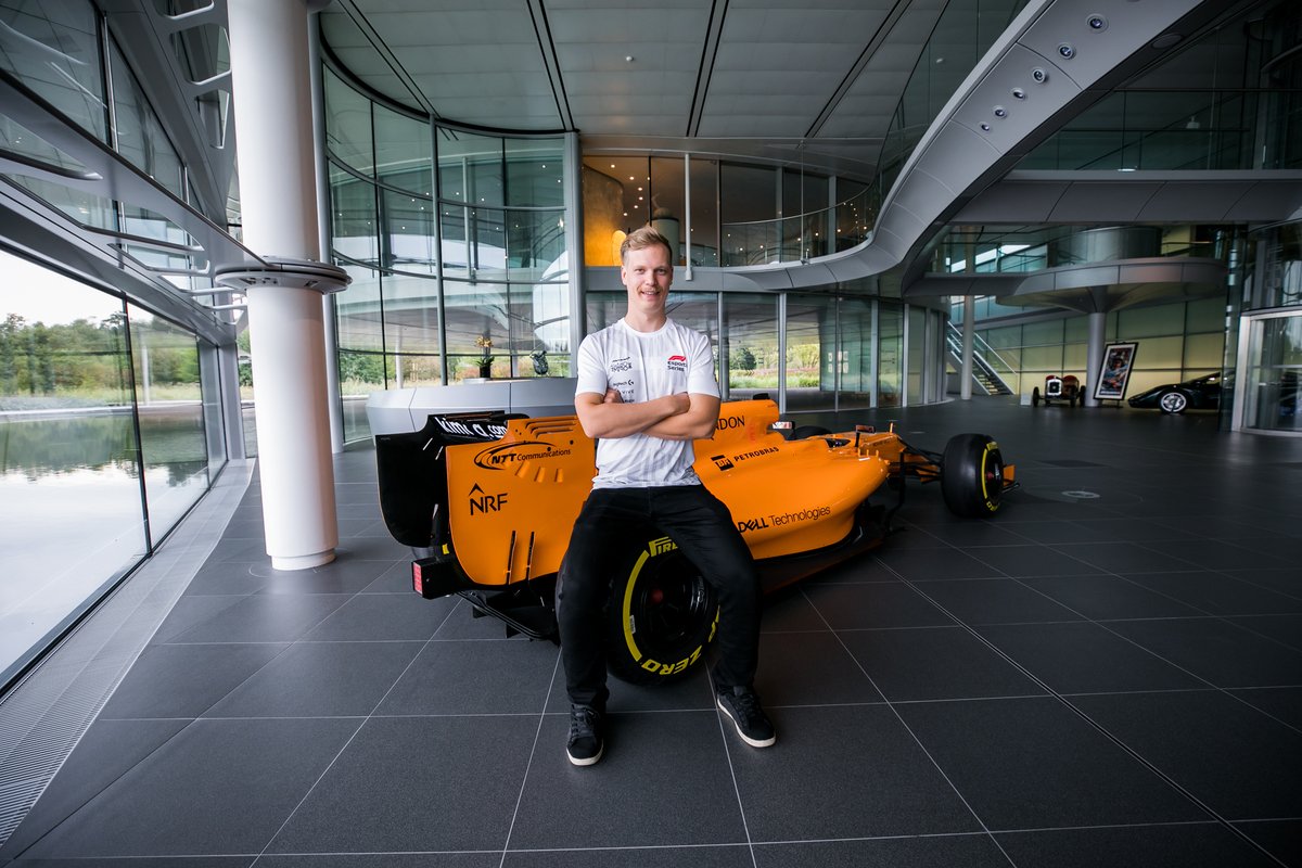 OPGG_FI's tweet image. Miten valmistaudut kilpailuihin suunnitelmallisesti? 

Vastaukset kysymykseen löydät tänään klo 18 järjestettävässä Sim Racing Workshopissa, jossa Olli antaa kuuntelijoille työkalut kilpailuihin valmistautumiseen. Rekisteröidy mukaan täältä: teams.microsoft.com/registration/U…

📸: Joe Brady