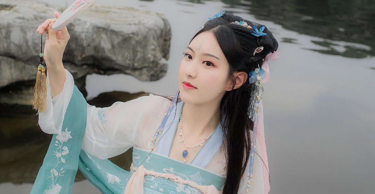 SPA80488108's tweet photo. Looking for the peach blossom night pavilion, he captured a butterfly flying [water and exquisite] under Yuehua. He still remembers the flowers bloom last year.
VX:A168R66
QQ:943300148    
#南京spa 
#南京按摩 https://t.co/z9LvNmAZjJ