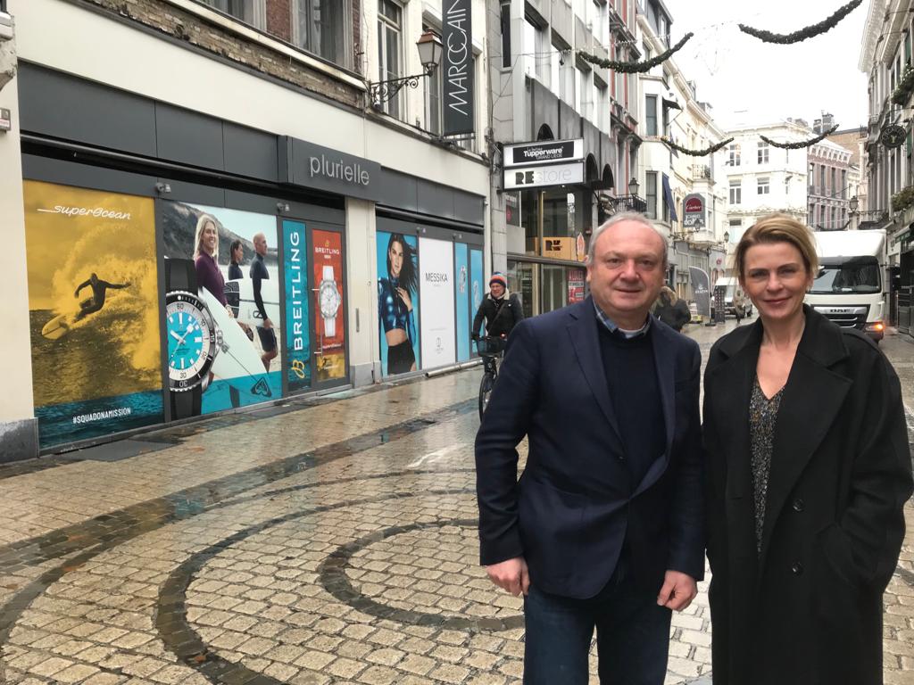 LucGOCHEL's tweet photo. La bijouterie Desitter va déménager d’une dizaine de mètres dans la rue des Dominicains à Liège : https://t.co/Yf9KHPIDfI via @sudinfo_be #Liege #bijouterie #Desitter https://t.co/yVyfhA6kg9