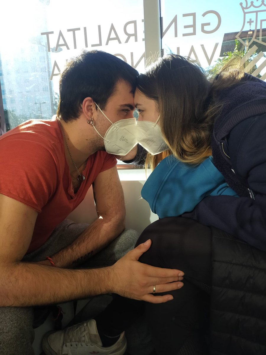 🚞 T'estime. No veas lo que me duele verte subir al tren y tener que despedirme de ti 😭