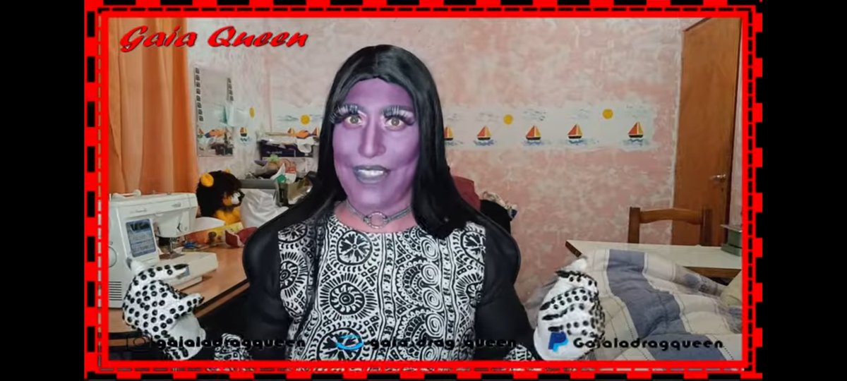 Gaialadragqueen's tweet photo. Hice un video en el cuarto de costura (sí, tengo cuarto de costura) explicando por qué falté a la reunión de @DragazaTV y respondiendo a las preguntas de instagram.
#dragaza #dragazagaia #drag
https://t.co/rXqAvhFbRR https://t.co/yADMns3YTP