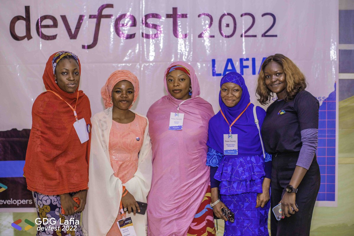 iamruthie_young's tweet photo. I am glad to have pulled is up along side amazing volunteers 😍
#SSAPowerPanel #SSAWTM #WTMLafiaPowerPanel https://t.co/k0jzNAuDG7