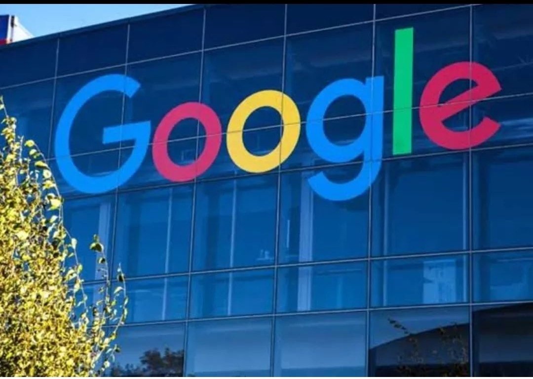 iam_shaah's tweet photo. If you are dating a IT specialist or a CS student , raise your hand . If not , raise your standards 
Google is going to open it's Office in Pakistan
#Google 
#Pakistan https://t.co/KdrK1GOGEP