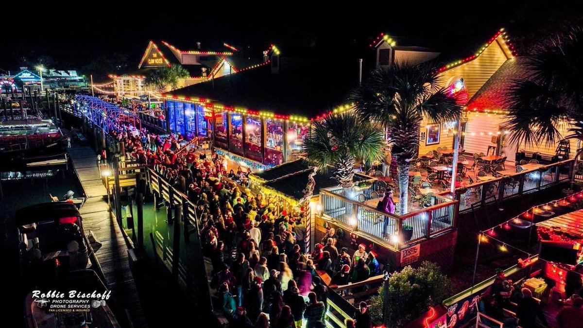 Ed Piotrowski on Twitter "Last night’s Santa Crawl on the MarshWalk in