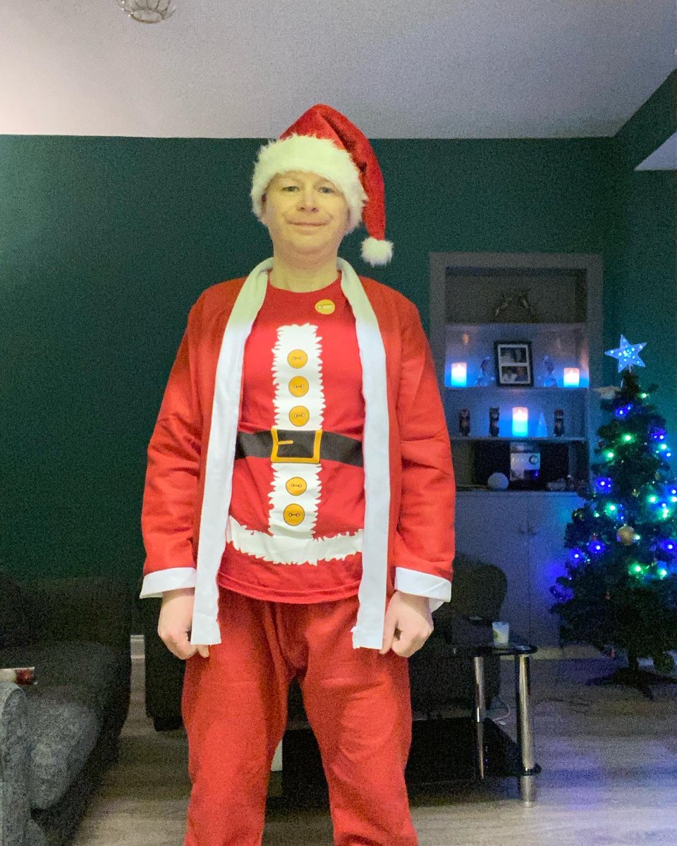 weepault's tweet photo. It’s that time of year again! 🎅🏃‍♂️

@Beatson_Charity #Santadash #5K #Glasgowgreen https://t.co/GxLk9OHMVV