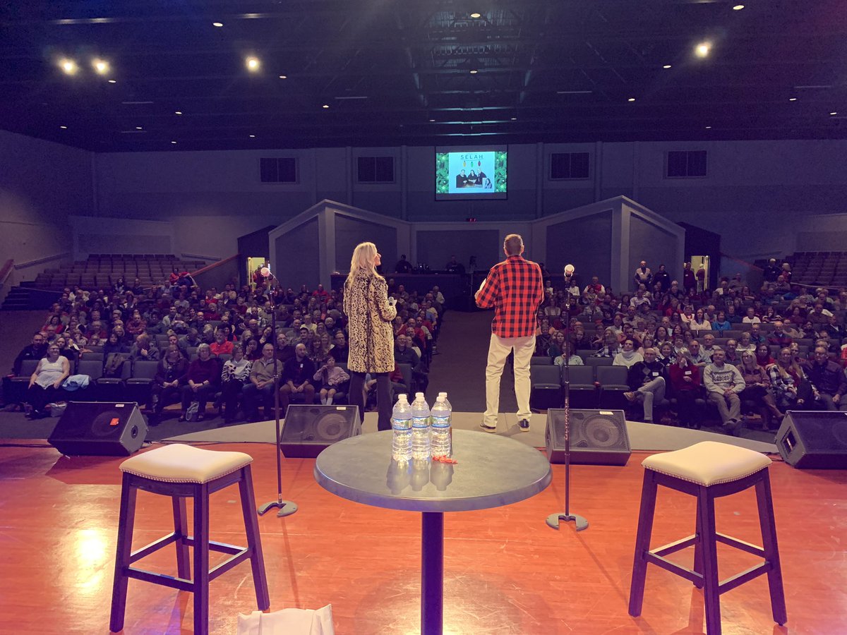 GeorgeWEconomos's tweet photo. .#PerryandShawna from 89.3 FM @MoodyRadioGR welcoming our listeners to #Christmas with @SelahOnline and #NatalieLayne!
#moodyradio #SummitChurch #ministry #music #SelahGR #snow https://t.co/1UjMHatK4k