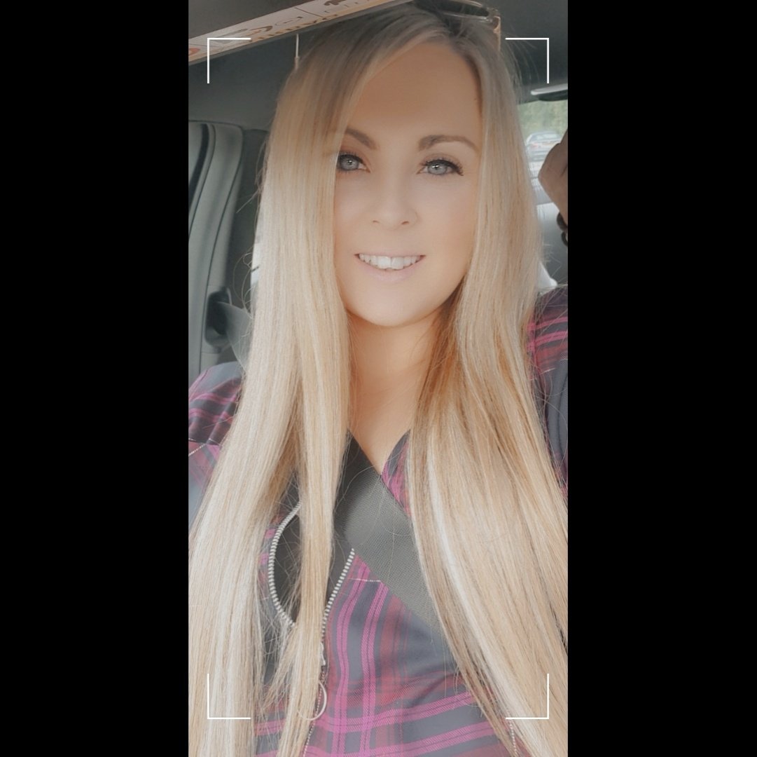 lauramcleay's tweet photo. #NewProfilePic https://t.co/ew8219KcTo