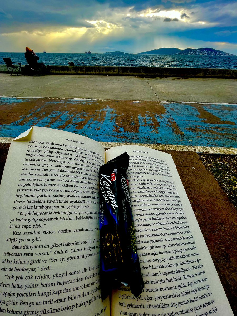 Bir damla yağmurduk. bulutlar bize kızıp bizi ayıranadek🥀🥀🥀