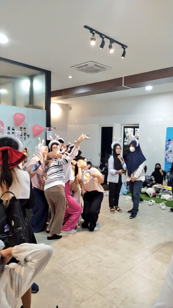 moa_jogja's tweet photo. Terimakasih buat MOA Jogja yang udah dateng di event hari ini. Terimakasih juga untuk support freebies di event ini

 @WinterFever__ @luvlytyunie @attaliachann @starsooberry @sktxlvr @ghiyyih @jaeeebean 

ig : @.tiisajjk / @.nochuroom https://t.co/A6kPtQ737F