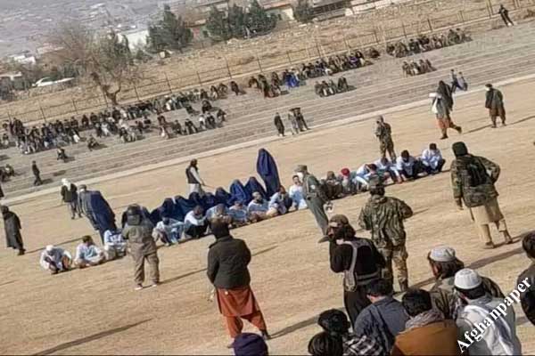 afghanpaper's tweet photo. برداشت آزاد: چهار عکس، یک برداشت https://t.co/uCelBh5lDm