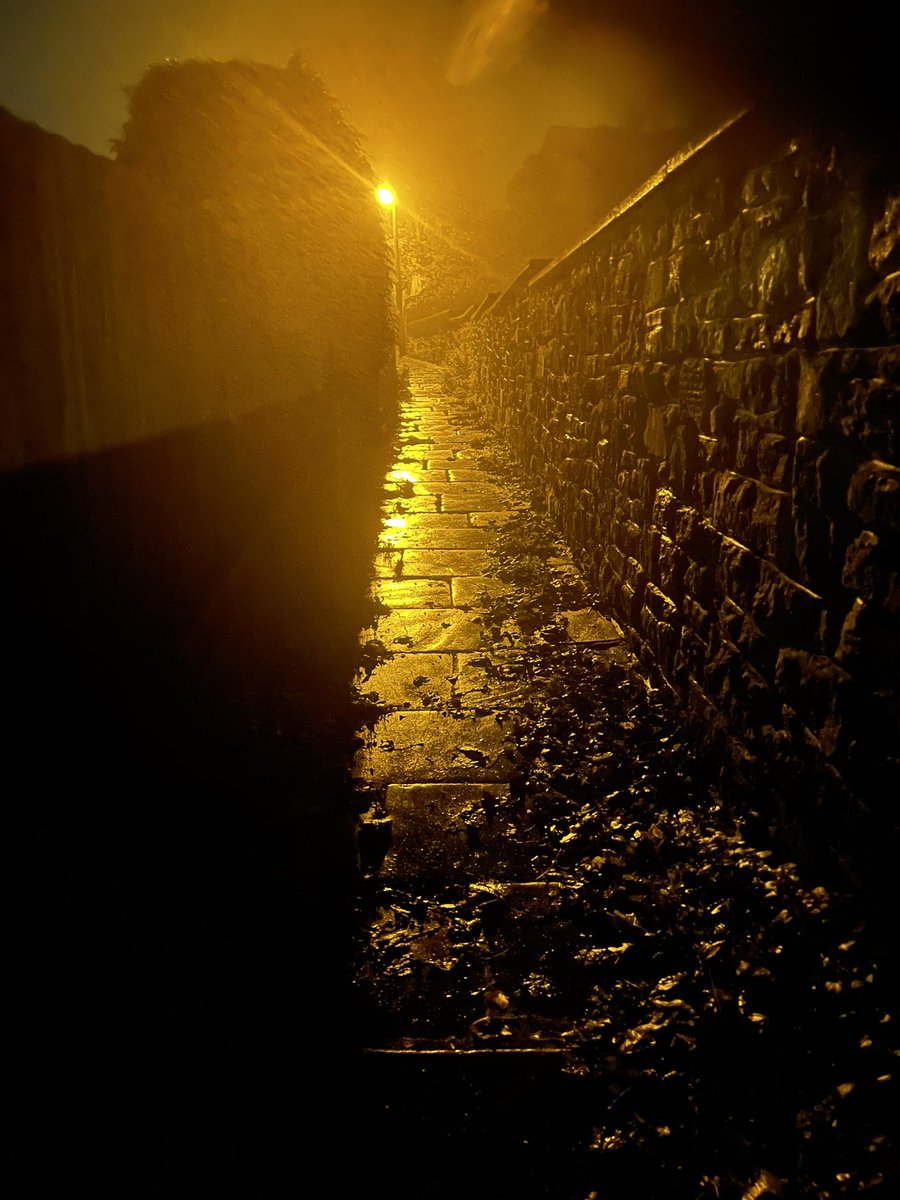 kingscanary's tweet photo. @carl_thompson70 Last night somewhere in Yorkshire https://t.co/o4lw2yP3UU