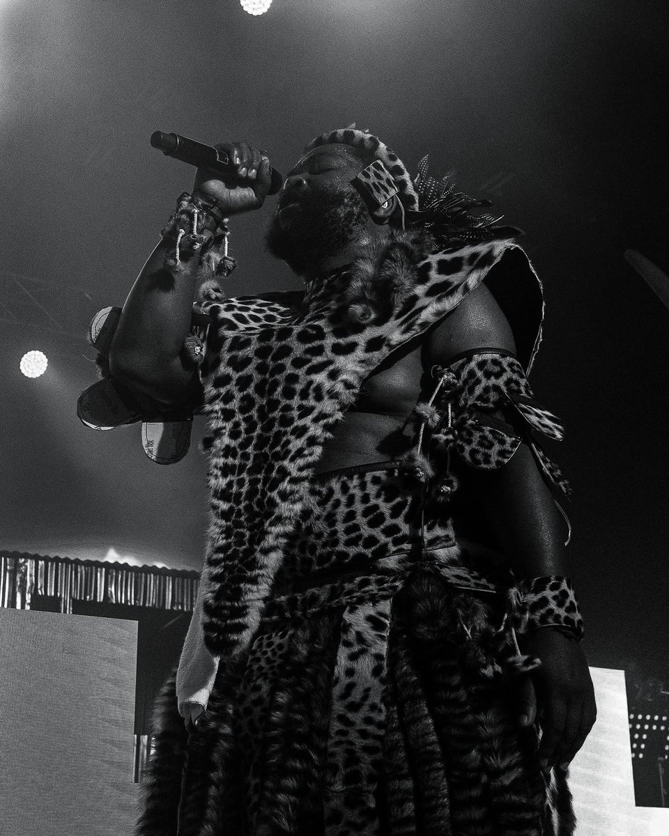 ziwathegreat's tweet photo. .@Sjava_atm’s upcoming album, Isibuko drops 27/01/2023. Pre-add it here: https://t.co/yQSUhMhziL. 

A little taste of the title track on frame 2. #SjavaLiveInDurban ♥️ https://t.co/5bxCKhwCw3