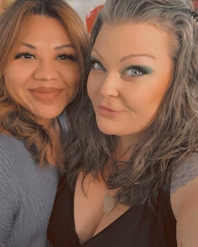 Miss_Ruthless31's tweet photo. I guess I clean up ok ๐ #mamasnightout #staffparty #icleanupok #biggirls #trekkie #nerdyandcurvy #ece #hungover https://t.co/Eo339YKDgh
