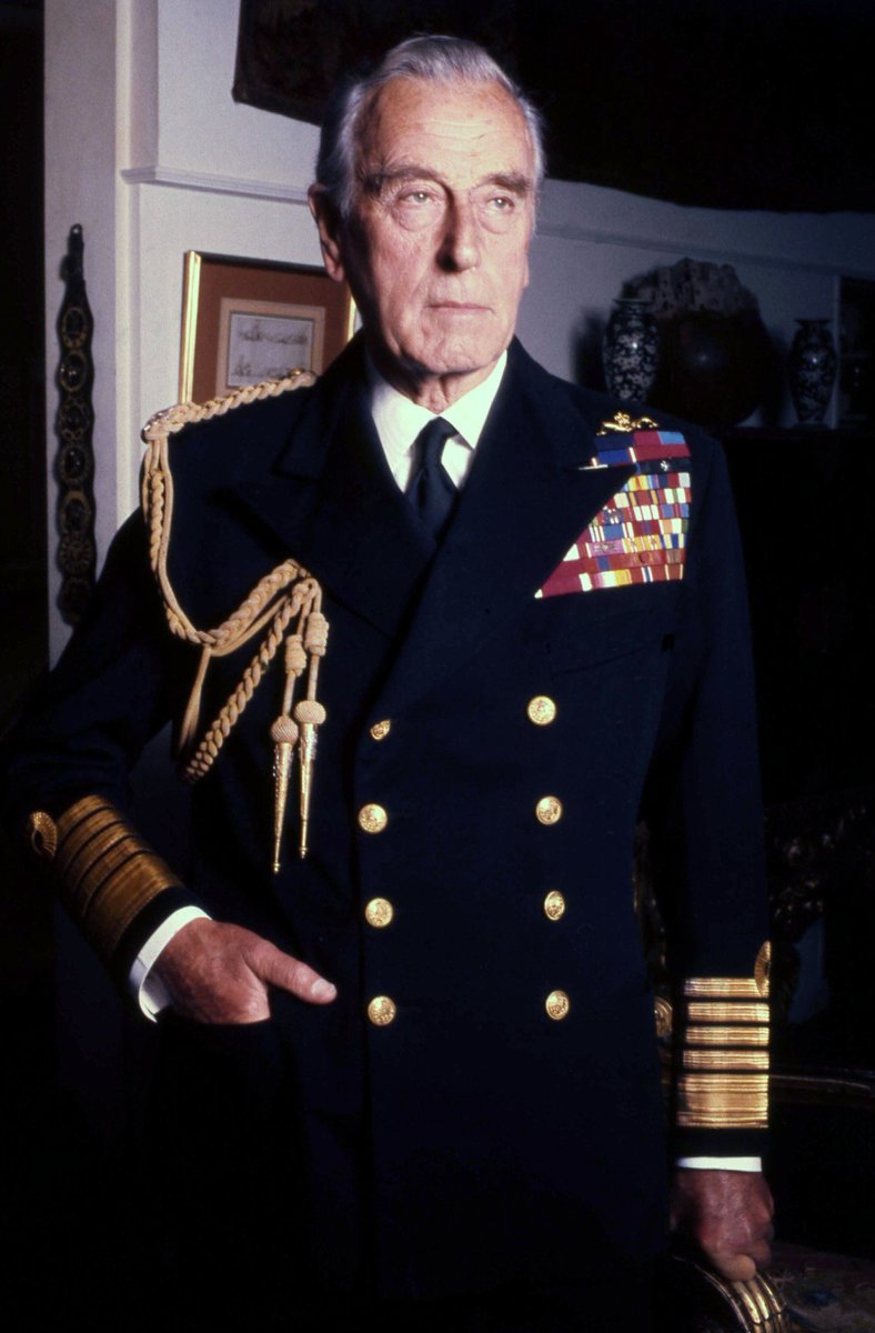 keralavarma's tweet photo. #COCHIN, #MOUNTBATTEN, #NEHRU & KRISHNA #MENON
-
We all know Lord Mountbatten and Jawaharlal Nehru. Many would know V.K #KrishnaMenon, and at least some would have heard about the...
+ https://t.co/MncA234aFi