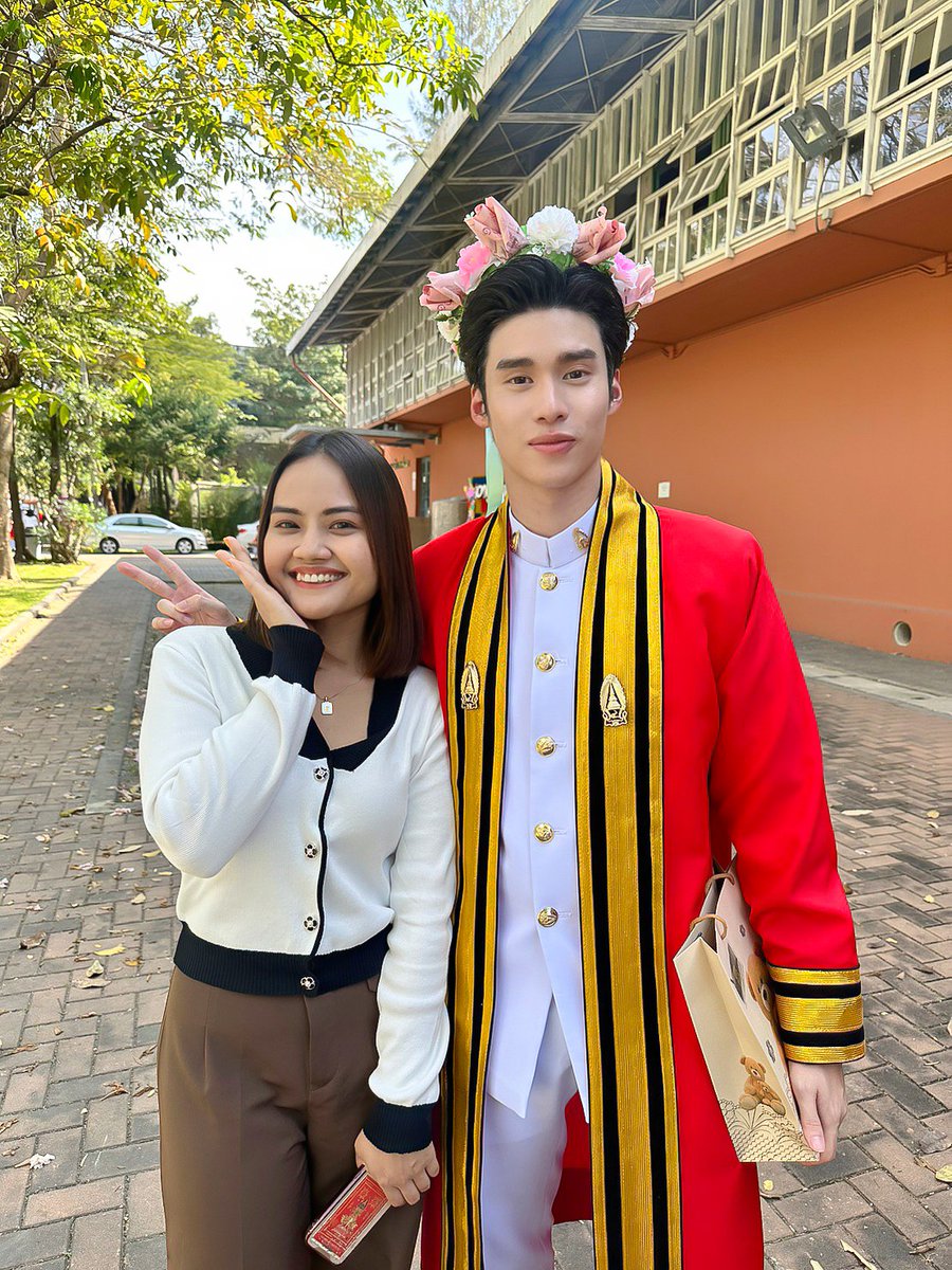 gifgif____'s tweet photo. ภูมิใจที่สุดแล้วคนนี้ เก่งที่สุด ยอดเยี่ยมที่สุด หล่อที่สุด อวยที่สุด รักที่สุด😆❤️ #peakpeemapol https://t.co/fK6EJvCod6
