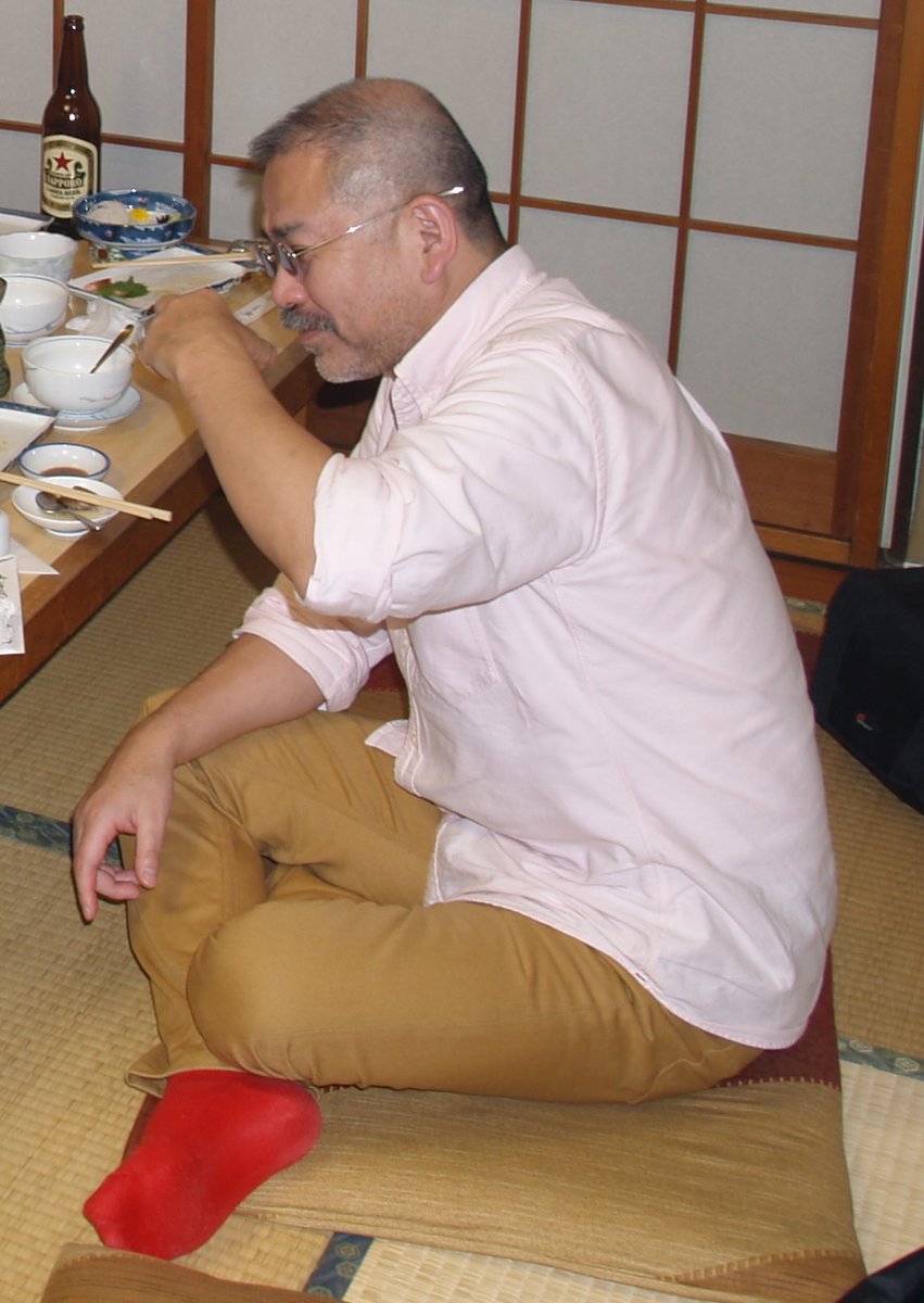 漫画家の長尾ともひさ氏が11月20日、病で亡くなりました。享年69歳。デザイン学校で講師もしていましたが、矢口プロの背景の礎を創った男です。期しくも矢口先生と同じ命日でした。とても残念で仕方ありません…ご冥福をお祈り致します。これが彼の最期の言葉になりました。→https://t.co/kjT3GDA9FG 