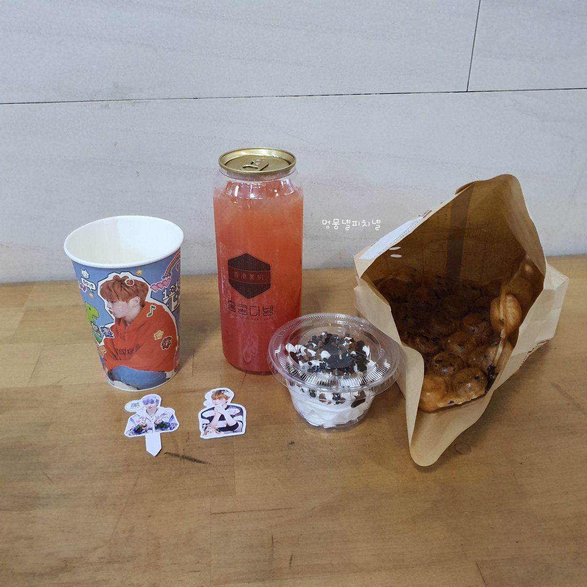 2022.12.09(금)
자몽에이드, 초코+생크림 와플 맛있어요~😆

#녤토끼
#강다니엘 #KANGDANIEL