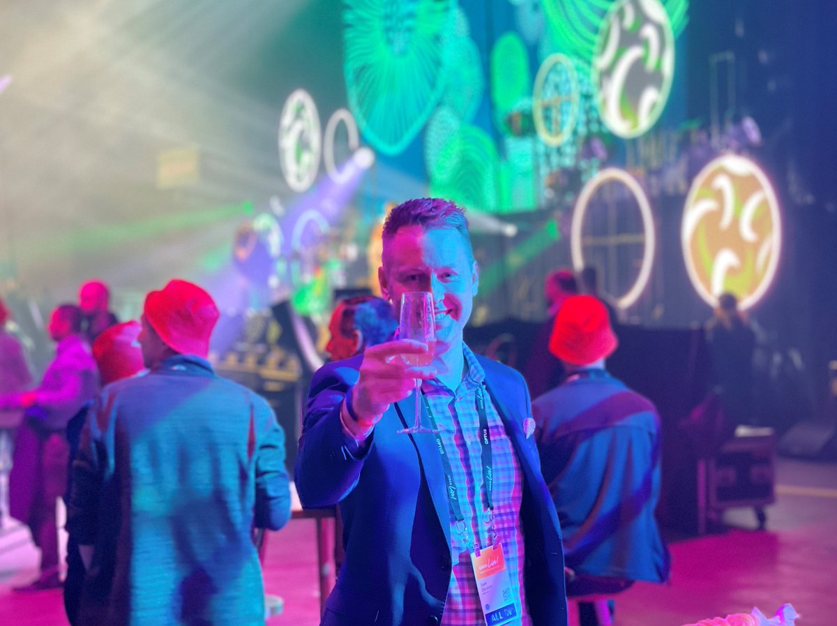 Sam Deckert tweet media