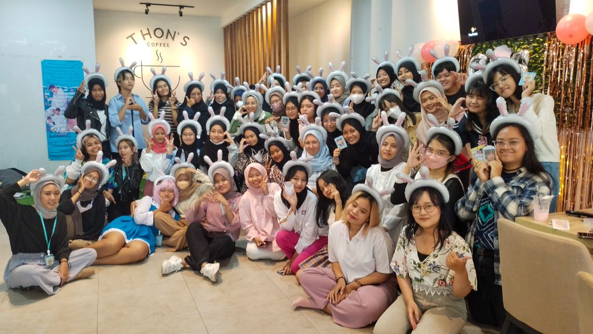 yawnzum's tweet photo. Datecember Soobin Birthday! 💖

Hasil perburuan hari ini sangat wangi. Special thanks to: @.nochuroom @moa_jogja @luvlytyunie @cocolatedeer @starsooberry @attaliachann @winterfever__ @sktxlvr @ghiyyih https://t.co/ej0iAuEIqu