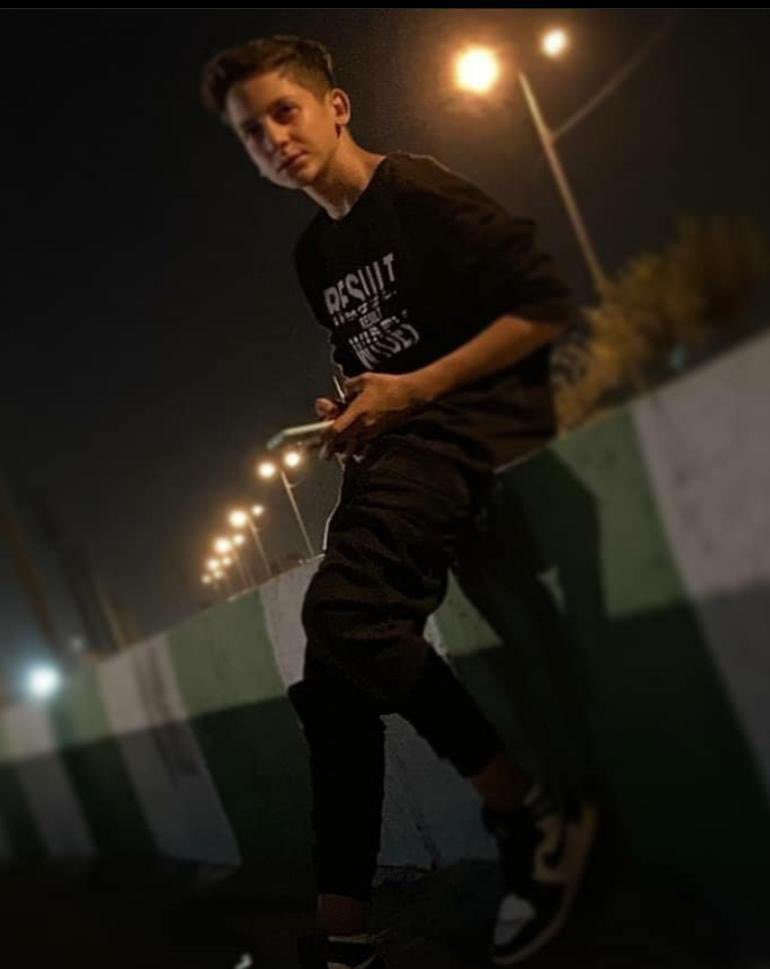 Omid_M's tweet image. Amir Hossein Rahimi, 15, was beaten &amp;amp; arrested on Oct 14 in Fardis/Karaj. The authorities told his family to be silent. Now his mom is calling on the world to speak out about 1 of the youngest protesters behind bars in #Iran.Unjust &amp;amp; cruel! #MahsaAmini #مهسا_امینی #امیرحسین_رحیمی