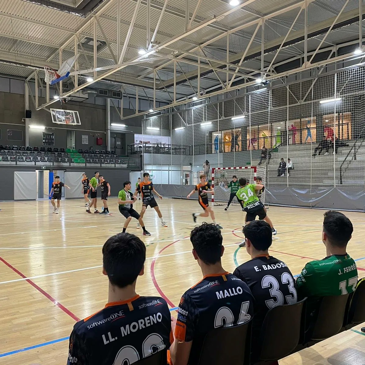 HandbolStVicenc's tweet photo. MARCADOR #HSV :  1a Catalana juvenil masculina 50 - Handbol Molins 25 
#santvicençdelshorts #FundacióHSV #golsamblamà #orgullvicentí https://t.co/xbXD8WXV2v
