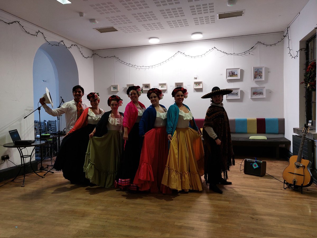 LimerickArts's tweet photo. Celebrating Christmas and Winter Traditions from around the world today @HuntMuseum. Fantago Dance Performance by the Mexican Community. @creativeirl https://t.co/LAceaeM0hT