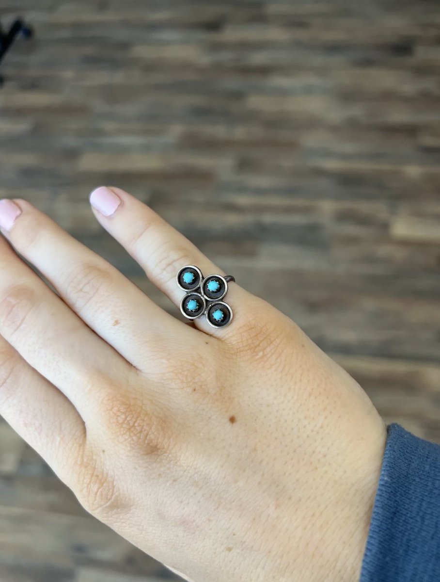DaisyIfYouDoCo1's tweet photo. Diamonds may be a girls best friend, but turquoise is her true love. 😉 https://t.co/1RkaKAgmIt