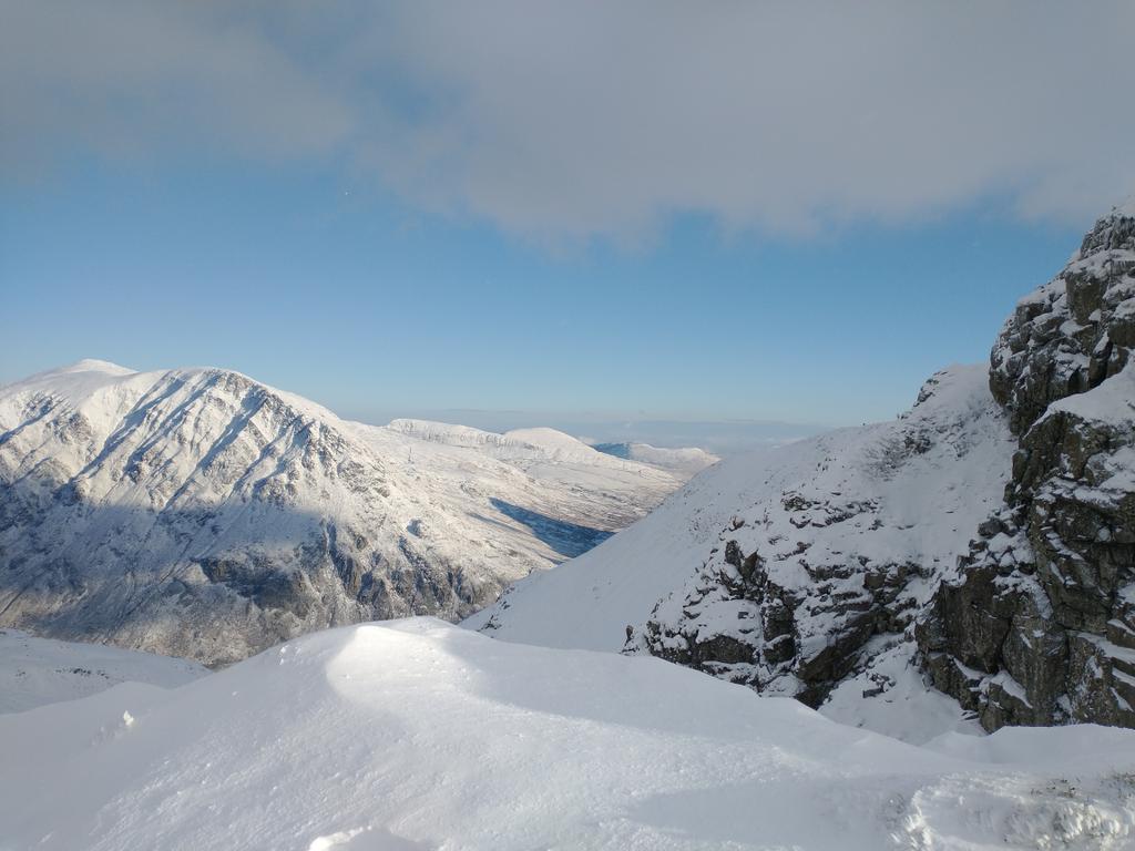 LizleyFowler's tweet photo. Nice day for a mountain stroll https://t.co/gzxfgVu7v6