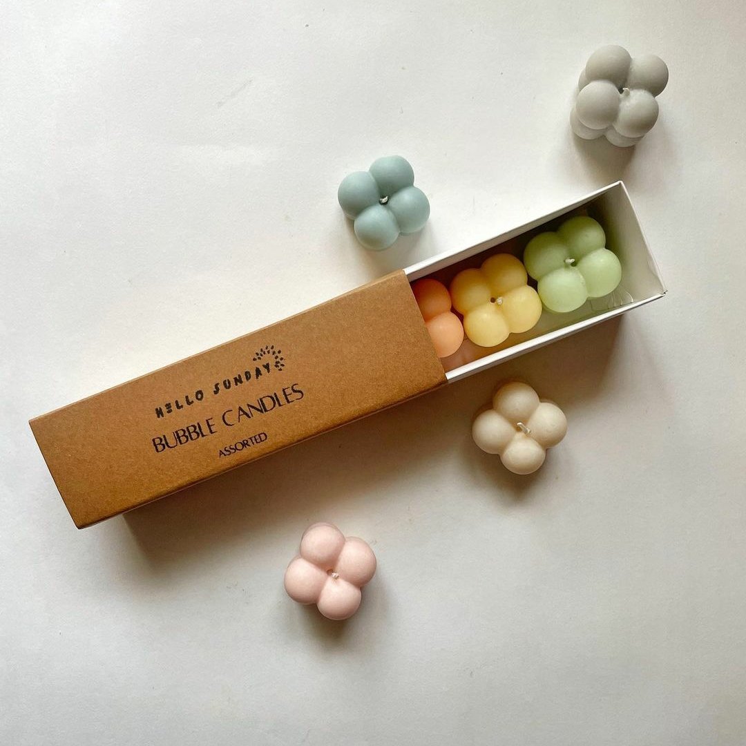 _waabi_saabi_'s tweet photo. Absolutely LOVE these smol bubble candles from Hello Sunday

✨ The vanilla candles smell diiiiivine. Each kutti candle is just 120/-!

✨ Love the beautiful eco-friendly packaging

✨ Make great gifts!

Buy here: https://t.co/oDuUhStqM6 

#notsponsored #womanled #sidehustle https://t.co/HYx858zPGp