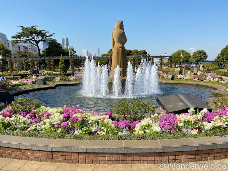wanderweib's tweet photo. Heute wurde der Artikel zum Yamashita Park aktualisiert. Der Park liegt direkt in der Bucht von Yokohama mit einem echten Museumsschiff:
https://t.co/ETSuc1uHlD
#wanderweib #japanreise #nachjapan #japanblog #japantipps https://t.co/m6hZMWf6B2