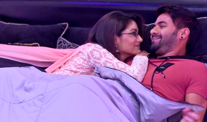 minahbirdie's tweet photo. #AbhiGya #DecemberPrompts
drabble 5: fuzzy socks, sleigh ride, stars, mulled wine
setting: AU where they get to be silly and happy all the time.
*Photo matches drabble...without their clothes 😈
**Adult content implied⚠️
#Minagiri #FicByMina #KumkumBhagya https://t.co/llfPH8m0I1