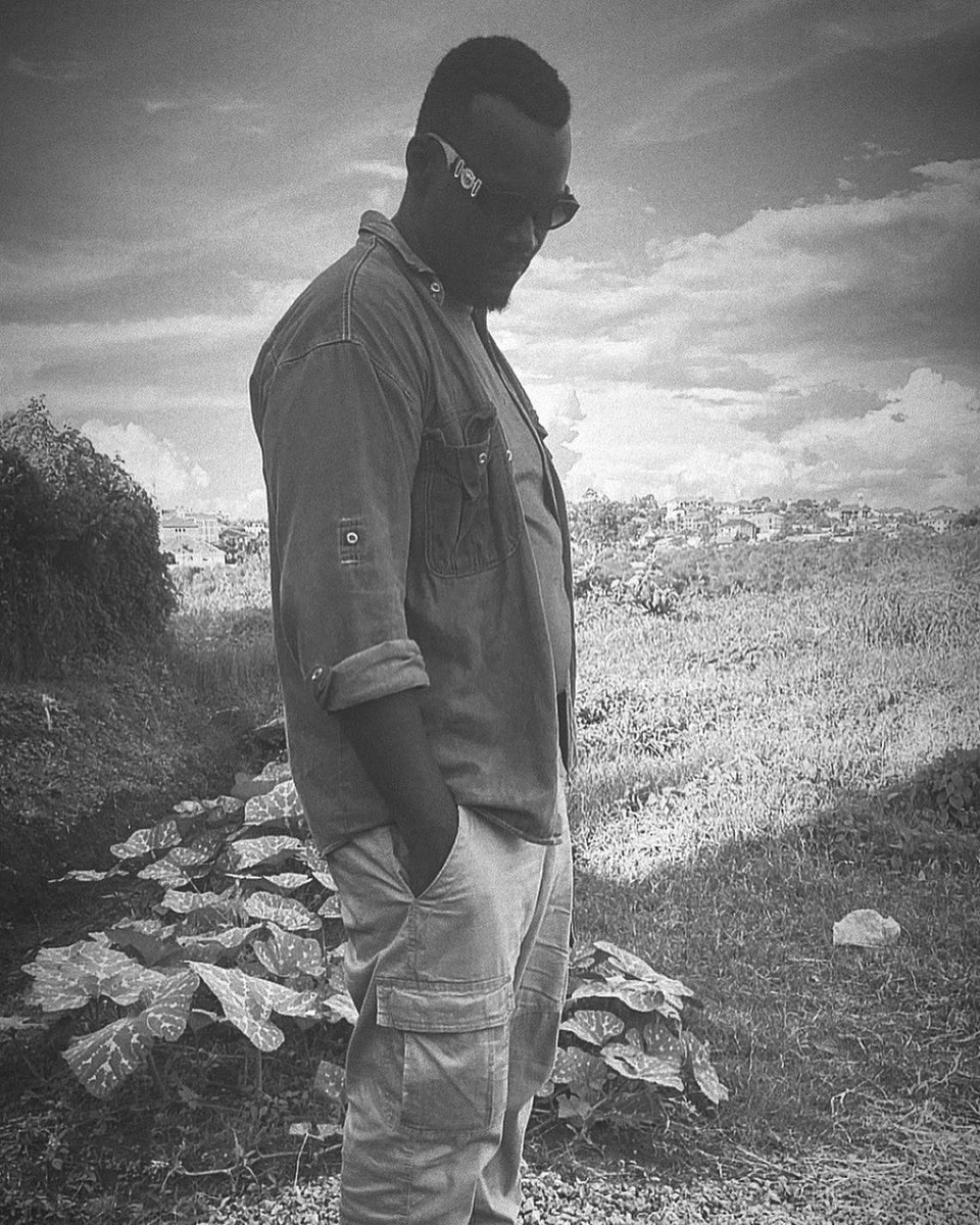 YeseOmanRafiki's tweet photo. A Blessed Sun-Day 🌞
#OmwanaWakuno
#NationalIDAlbum
#EducationForAll https://t.co/J0Uljqwi7b