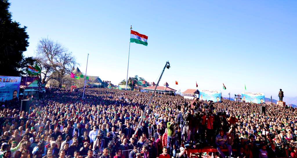 RahulGandhi's tweet photo. श्री सुखविंदर सिंह सुखु को हिमाचल प्रदेश के मुख्यमंत्री और श्री मुकेश अग्निहोत्री को उप मुख्यमंत्री पद की शपथ लेने पर हार्दिक बधाई। 

सभी कांग्रेस कार्यकर्ताओं और समस्त प्रदेशवासियों को इस नई शुरुआत के लिए शुभकामनाएं। 

कांग्रेस सरकार अपने सभी वादे पूरे करने के लिए प्रतिबद्ध है। https://t.co/74AboRXwDO