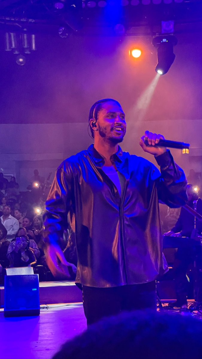 N_O_Angel's tweet photo. It's gon always be the fave for me!!! #TreySongz @treysongz put on a good show!!! Pleasantly surprised with this 1...wasnt expecting TSE either...so even better! https://t.co/TKZZZpUHgt