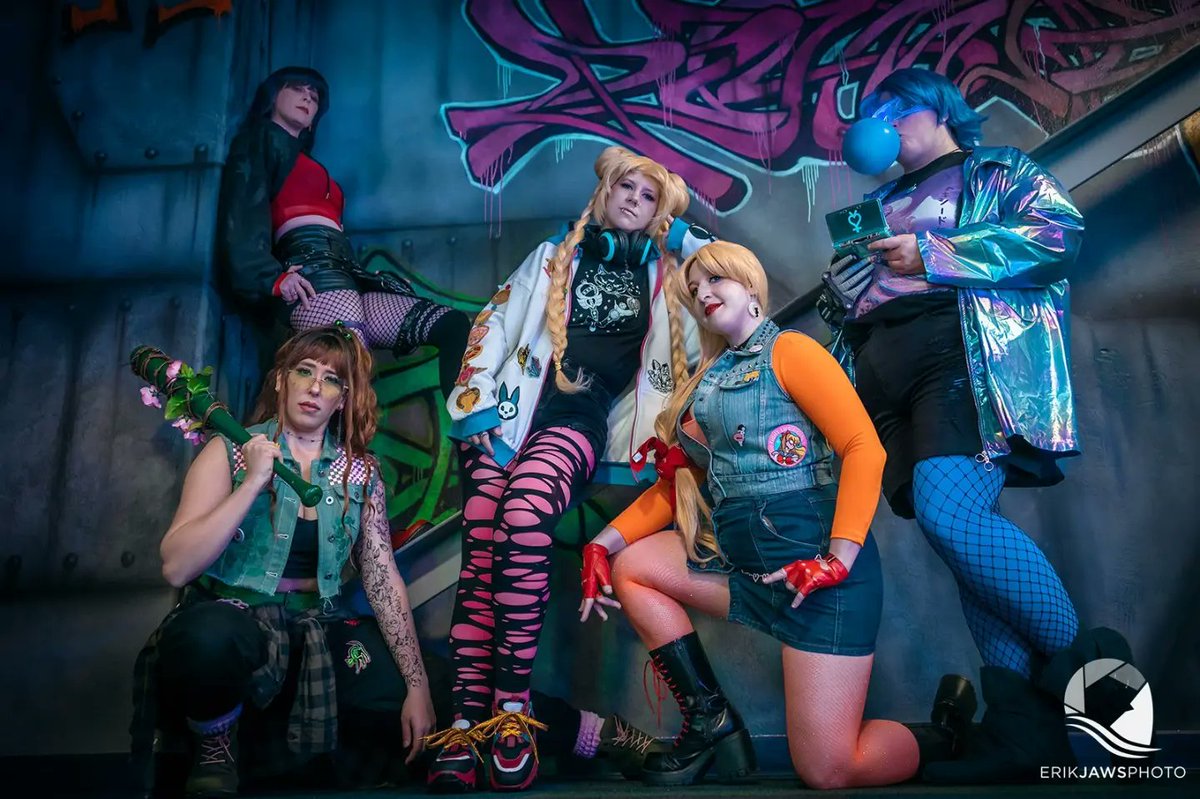 Punk scouts! Shot with the excellent <a href="/ErikJAWSPhoto/">Erik JAWS Photo</a> at #ColossalconNorth 💖

#SailorMoon #SailorMercury #SailorMars #SailorJupiter #SailorVenus #cosplay