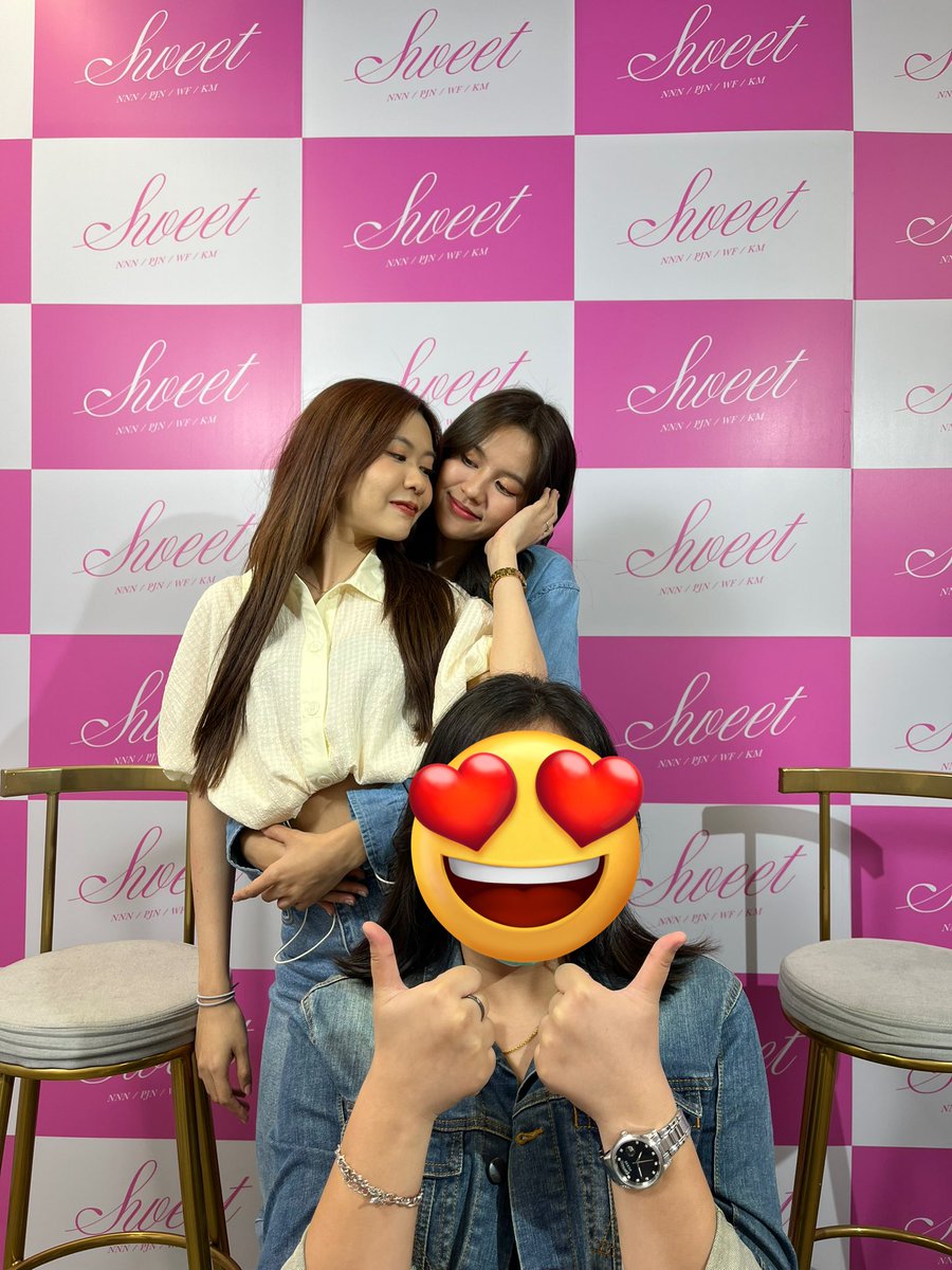 : ยื่นเรฟให้ดู แล้วบอกให้พี่เนยจับหน้าพี่น้ำหนึ่ง ขอแบบสายตาคลั่งรักกันมาก สิ่งที่ได้ชิปเปอร์อย่างเราเกือบไหลตายตรงนั้น🫠
#3ShotWithNamneungNoey