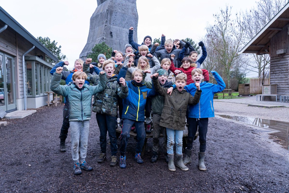 Ga in de kerstvakantie (week 52 van 2022 of week 1 van 2023) op avontuur! Leer skiën en snowboarden en maak nieuwe vrienden. 

✅8 t/m 15 jaar
✅Activiteiten incl. skiën en boarden
✅4 of 5 dagen

Meer weten? Meld je dan snel aan via de link in de bio! 😄

ow.ly/zo7I50LXcoL