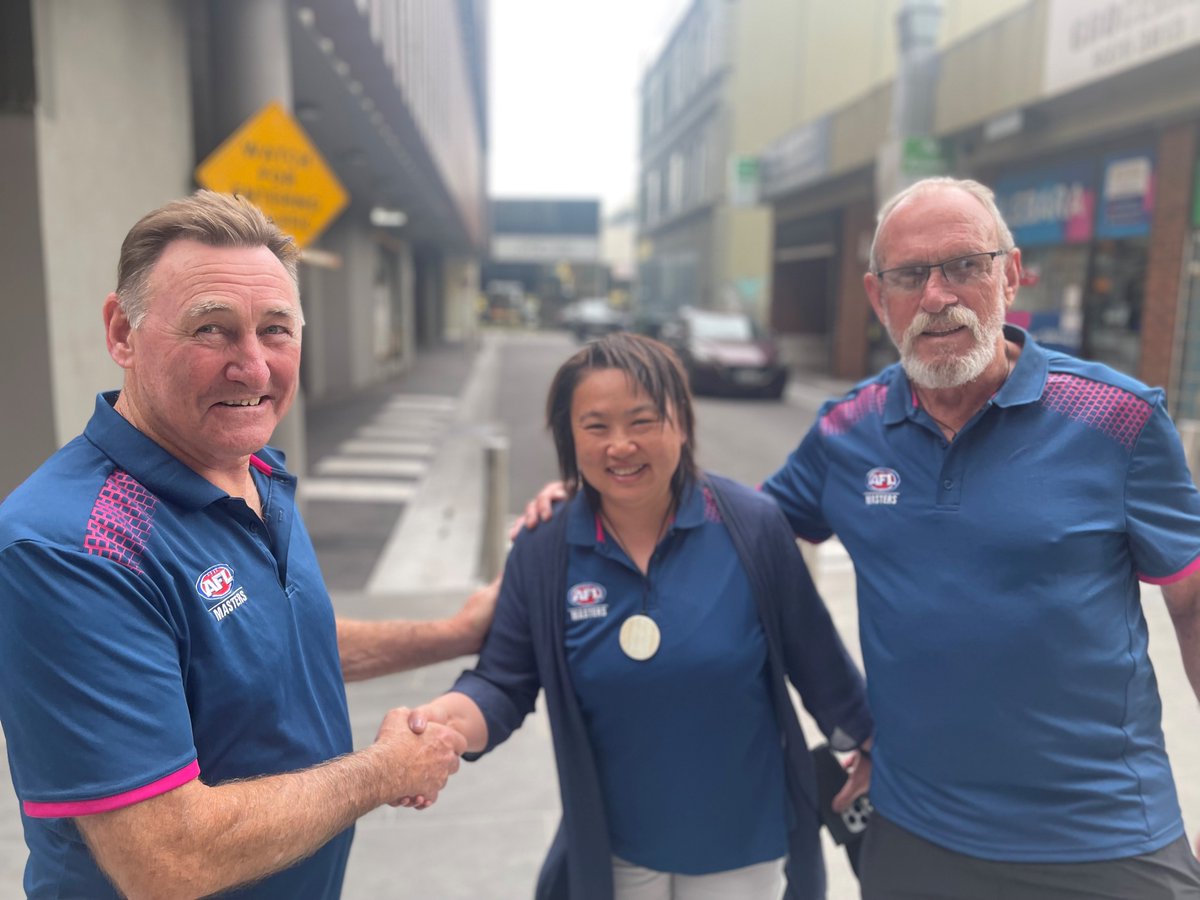 AFLMasters's tweet photo. The elected members of the AFL Masters National Board are pleased to announce that Sarah Loh has accepted their invitation to join the National Board for the next 12 months!

Pictured below with AFLM President Steve Eurell (L) and VP Ian Fletcher (R). https://t.co/4bRI28QMPL