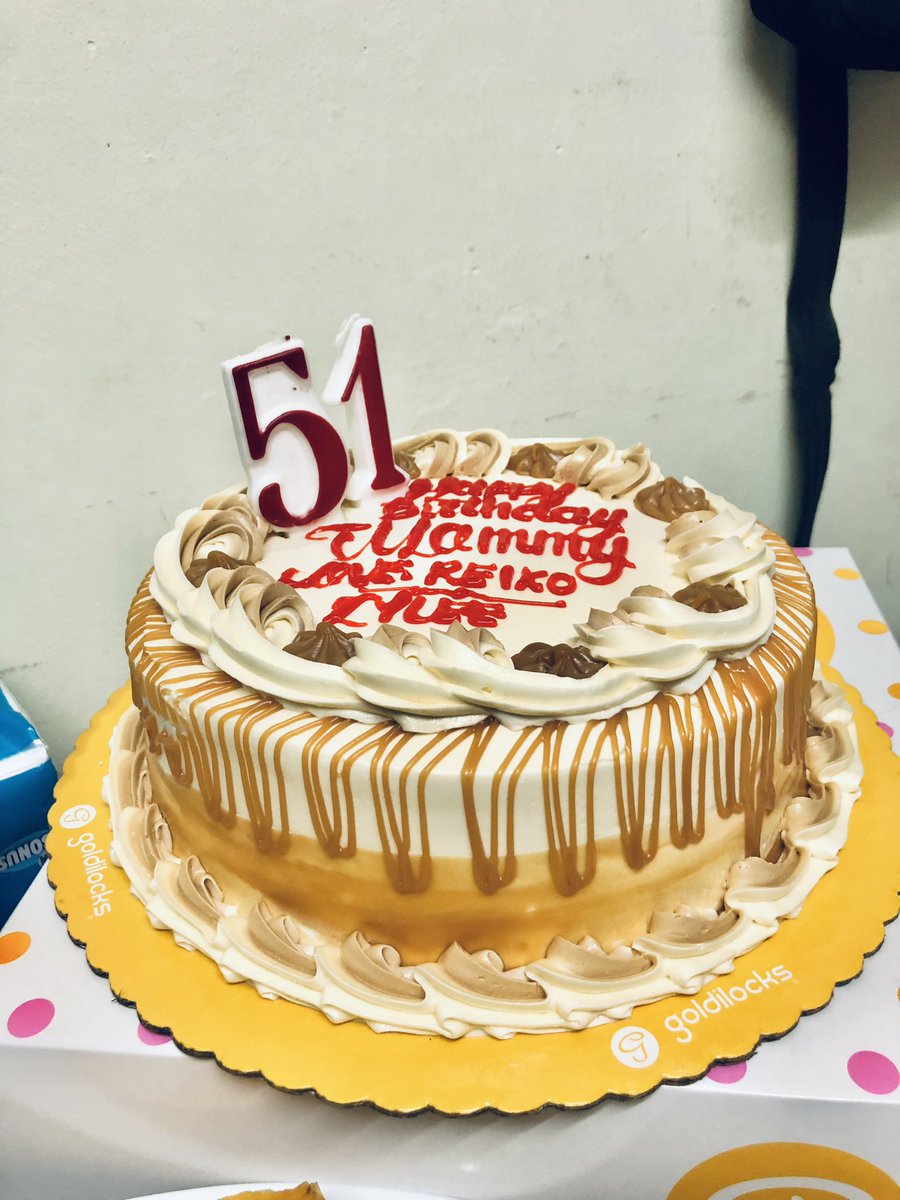 radnnica's tweet photo. Happy Birthday Mama 🎉 https://t.co/TvwjaB84u9