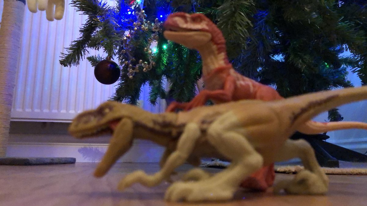 Expanding my Atrociraptor collection 😎🦖