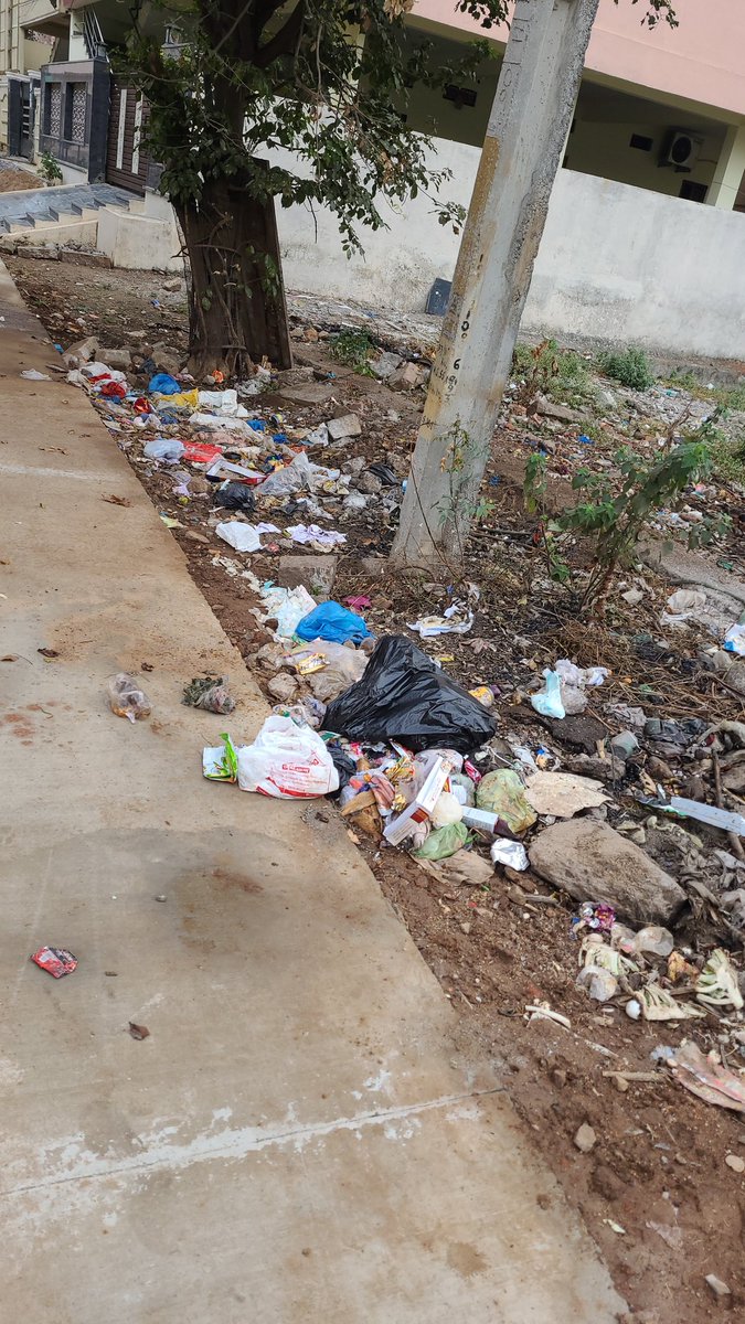 karrakapil's tweet photo. @GHMCOnline @11Amoh @DCRajendraNaga1 Same thing repeated again,  how many time should we complain before ghmc gives a resolution to the problem?? @KTRTRS https://t.co/BQoZtqboAv