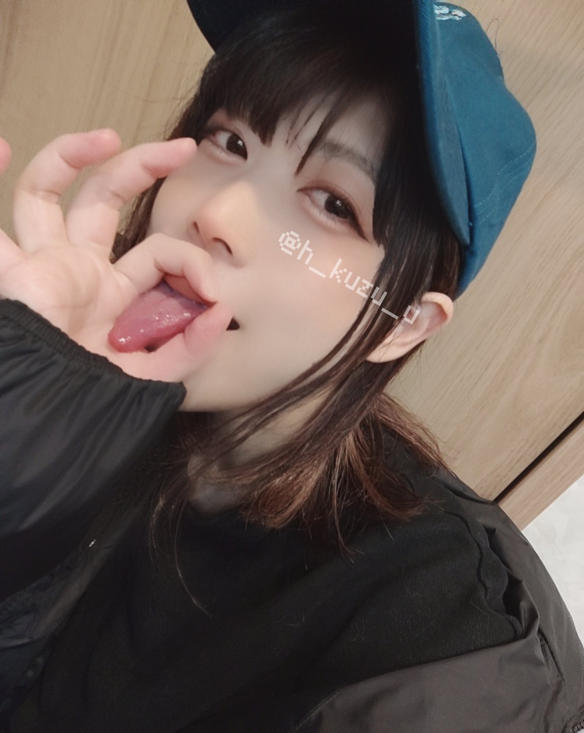  舌出し 素人 