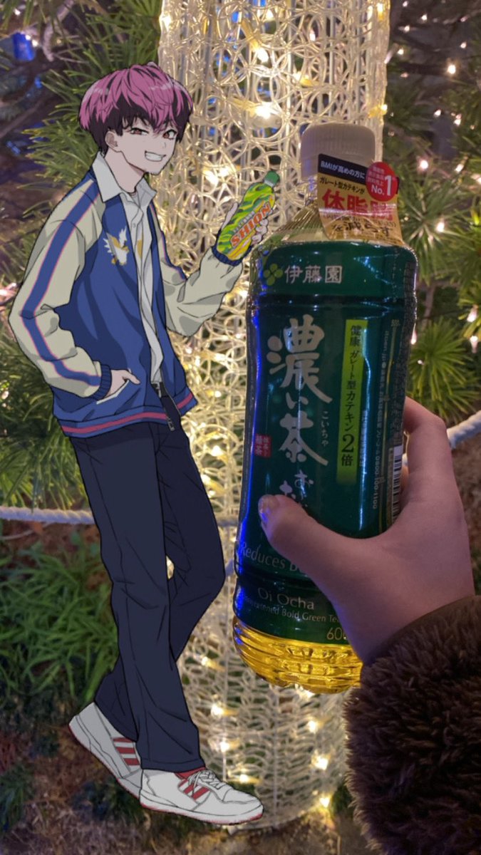 Maruco_030603's tweet photo. 素敵な企画に参加させていただきます🫶🏻
イルミネーションと一緒に濃いお茶と写真撮りました♡
22歳も素敵な一年になりますように！

@SHION_to_KPさま
@shion__jpさま
#鶴房汐恩生誕乾杯企画 https://t.co/OFsfo2m5X2