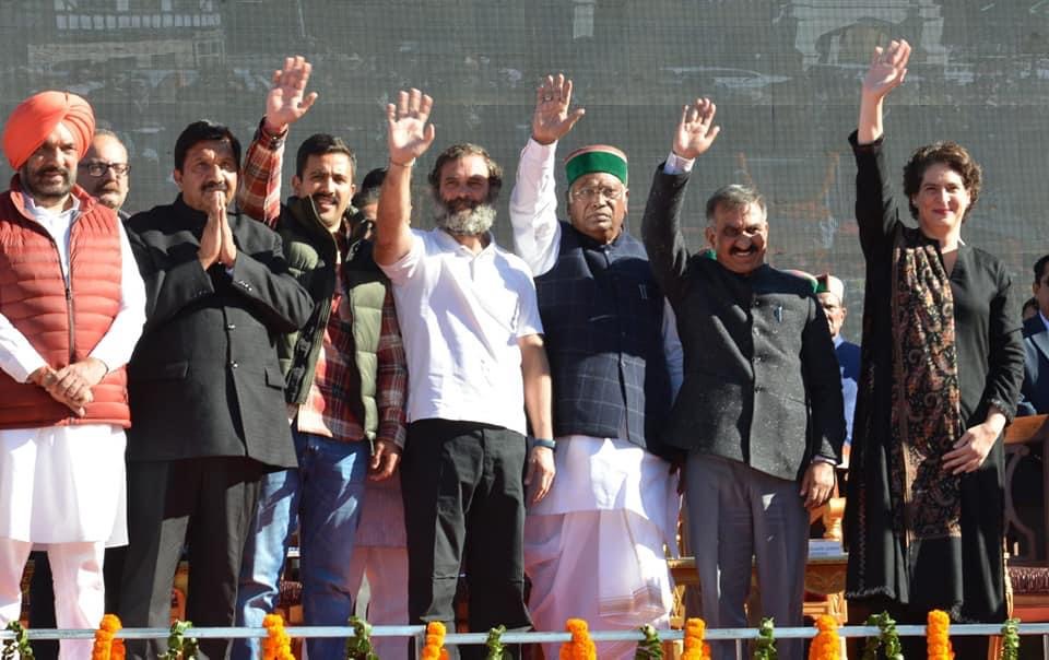 KeralaWithRG's tweet photo. Congress is committed to serve people . Beginning of new Himachal more progressive more development centric government . 
Congratulations Himachal it’s your government 
#himachalpradesh https://t.co/P74o8fp3no