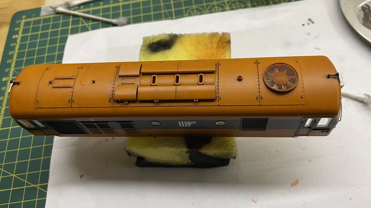 Despite much trepidation, have taken the plunge and started weathering my lovely new @irishrailwaymod A Class locos - no going back now!! First phase is subtle black washes for ingrained dirt and rain streaking… #tmrguk #tmrgire #modelrailway #weatheredloco